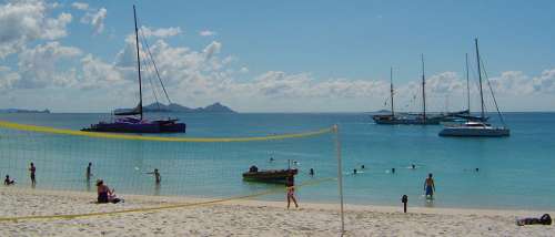 yachts at Whitehaven beach